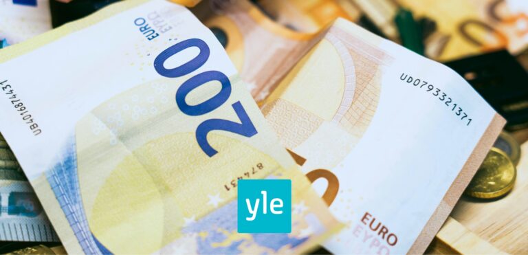 Euro seteleitä ja kolikoita kuvastamassa velkaa